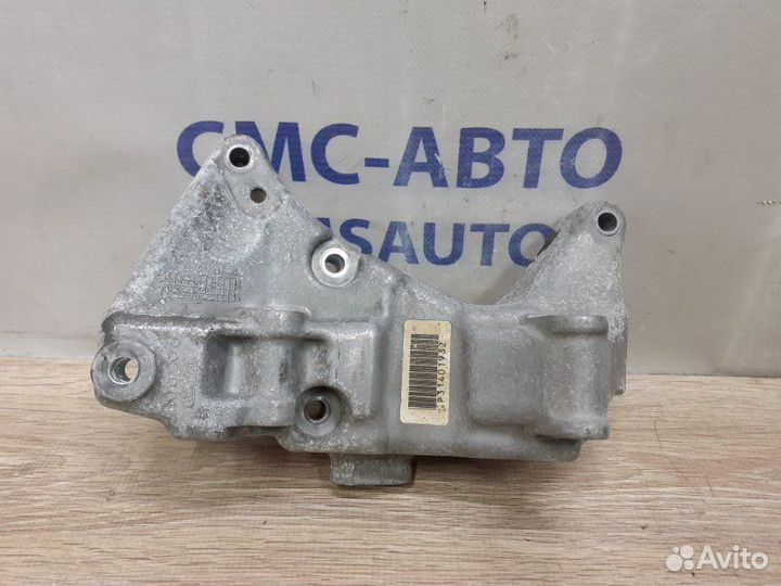 Кронштейн генератора Volvo S60 S60 2.0T 2015