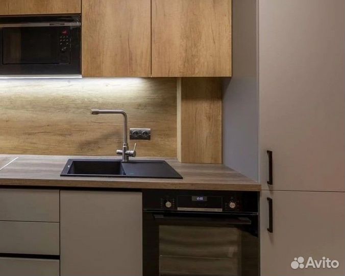 Угловая кухня в потолок + мойка в подарок