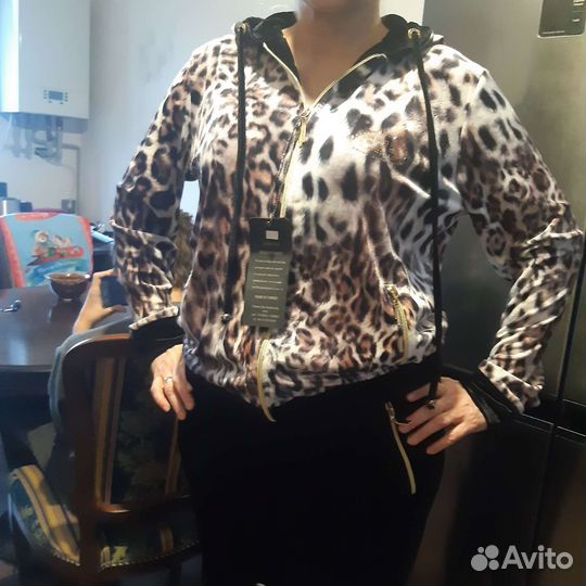 Спортивный костюм женский новый