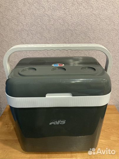 Автохолодильник AVS 32