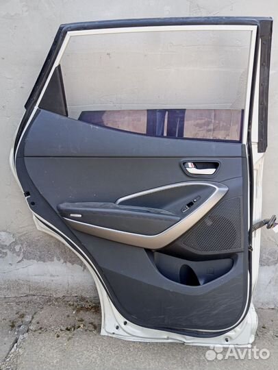 Дверь боковая задняя левая Hyundai Santa Fe DM