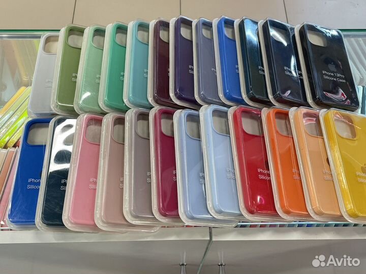 Чехлы на телефон iPhone 13 Pro