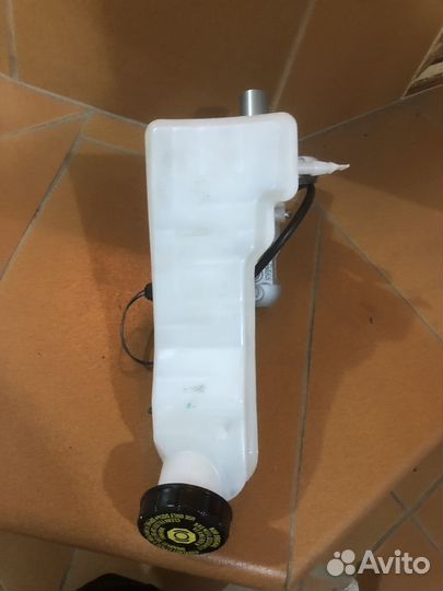 Главный тормозной цилиндр mercedes