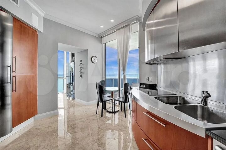 3-к. квартира, 80 м², 9/10 эт.