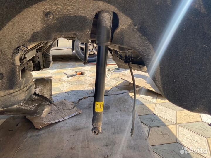 Амортизаторы на Mercedes W212 (E-Сlass)