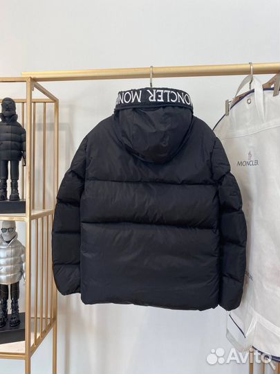 Moncler Montcla пуховик