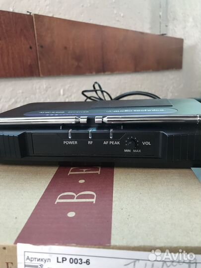 Продаю радиомикрофон Audio-Technica ATW-R200 VHF