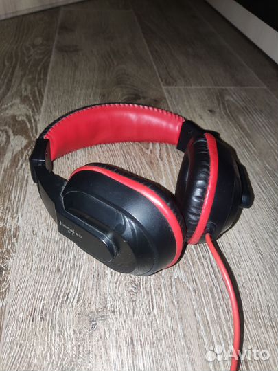 Проводные наушники