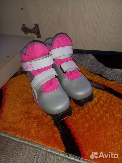 Лыжные ботинки