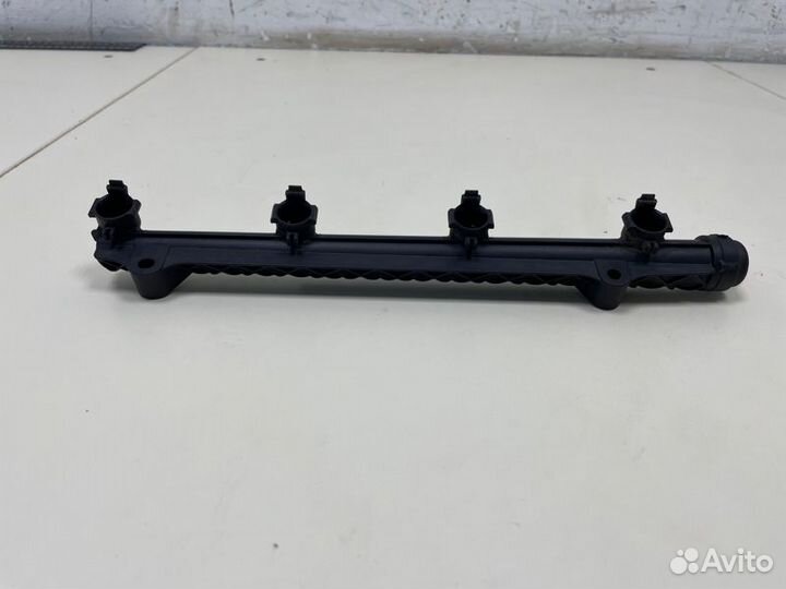 Рейка топливная (рампа) Volkswagen Polo cwvb