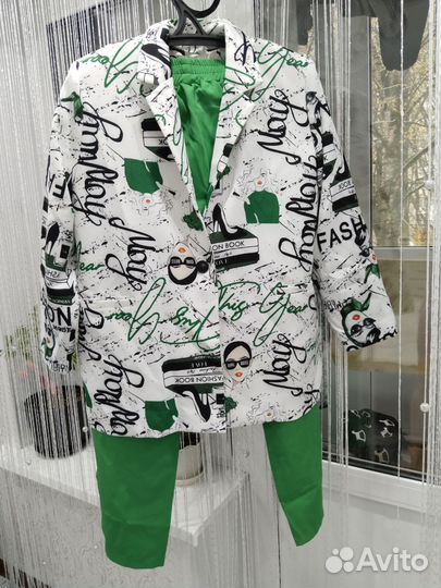 Вечерний женский костюм