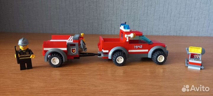 Lego Пожарный внедорожник, полный комплект