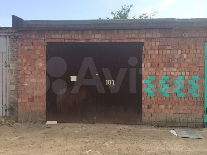 Гараж, > 30 м²