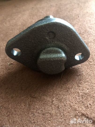 Натяжитель цепи грм Nissan