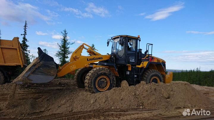 Услуги экскаватора CLG 936 E