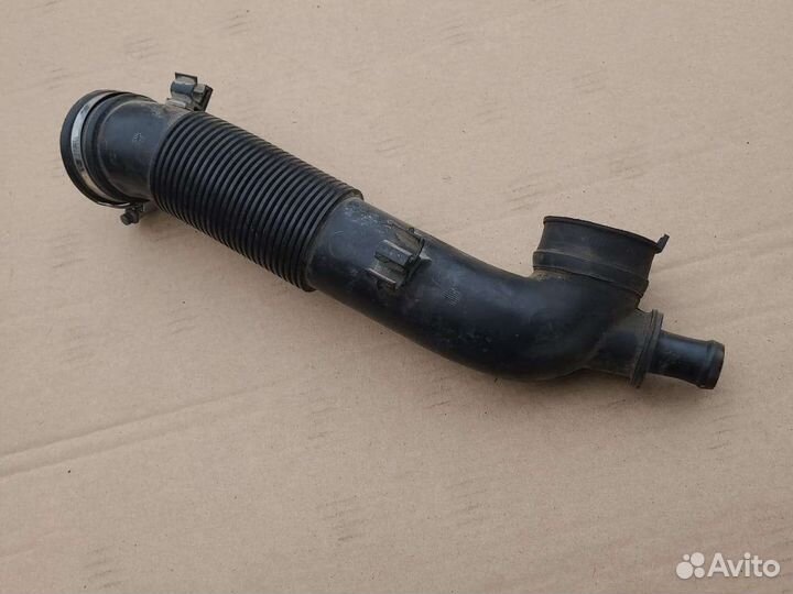 Воздуховод Opel Astra H 2004-2014