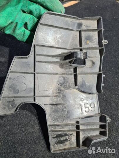 Дефлектор радиатора Toyota Corolla E150 1.6 1ZR-FE