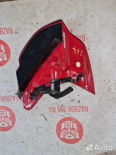 Фонарь задний правый Peugeot 3008 EP6CDT 2011