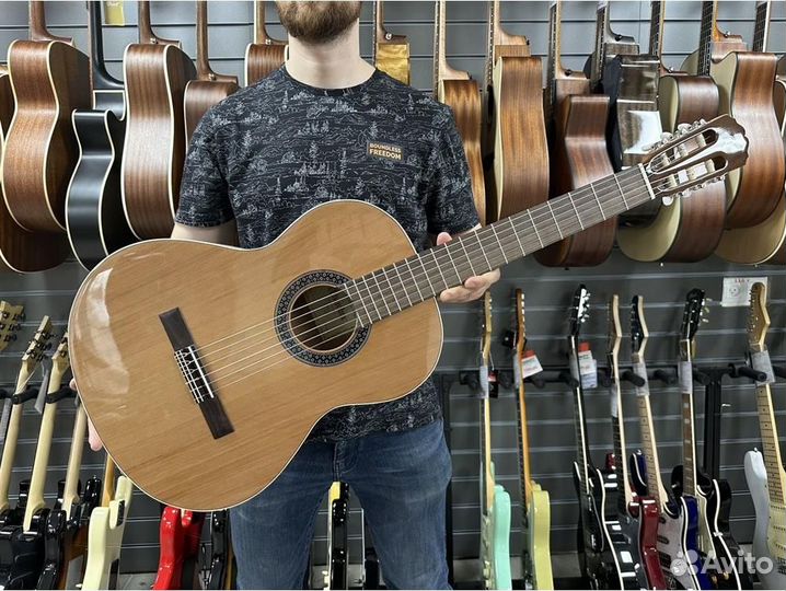 Alhambra 799 HT 4/4 Классическая гитара 4/4, с чех