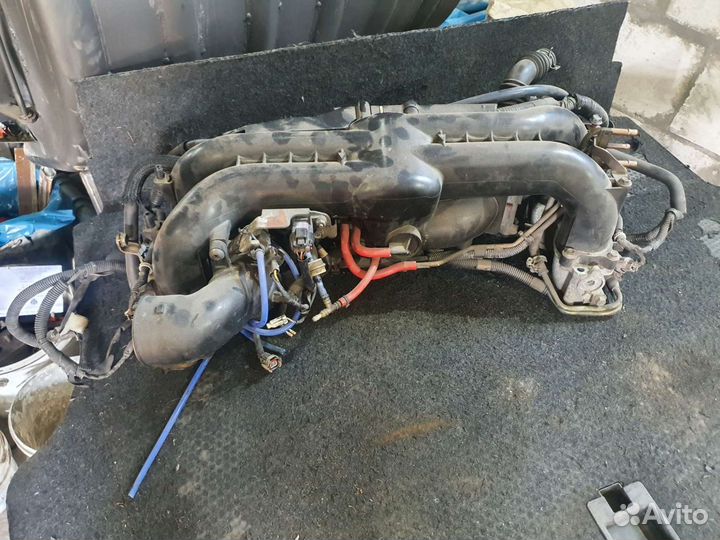 Впускной коллектор Subaru legacy bl5 ej20x