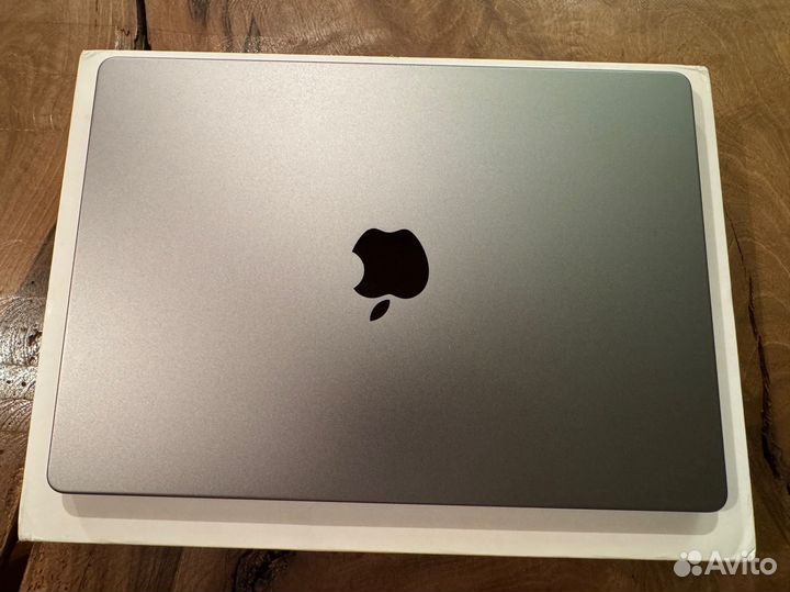 MacBook Pro 14 M1 Pro/16 GB/512 SSD/SpaceGray