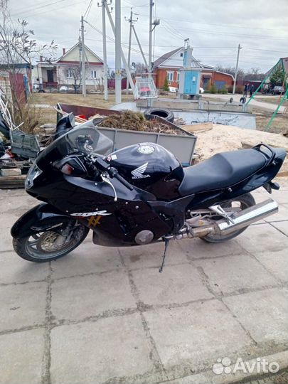 Мотоцикл Honda CBR 1100 XX Black bird