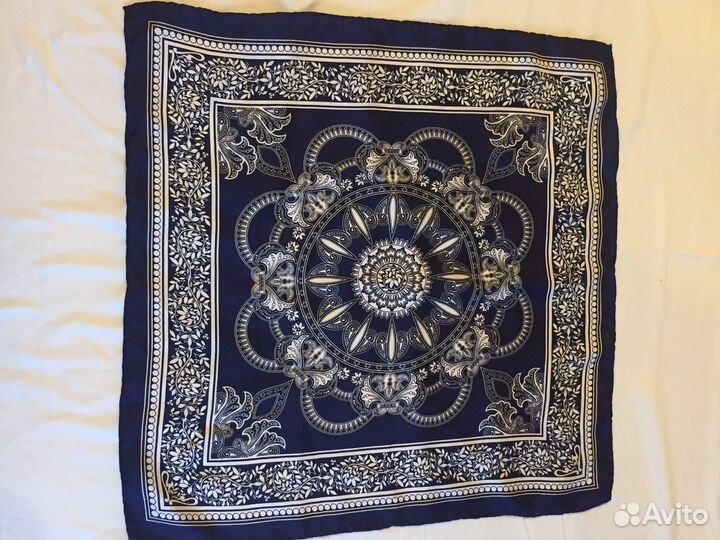 Шейный шелковый платок Eleganzza