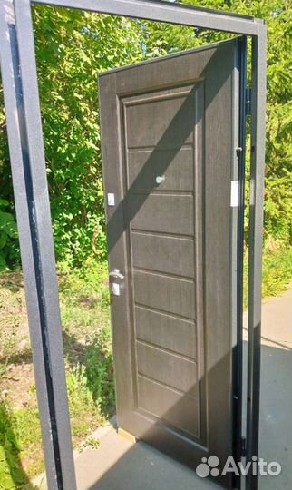 Дверь входная железная уличная бу