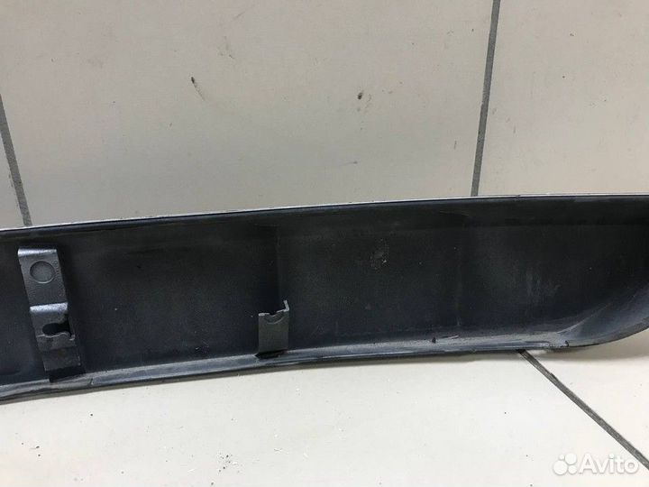 Накладка крышки багажника Toyota RAV4