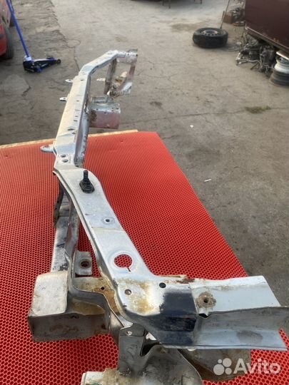 Телевизор Mitsubishi Carisma