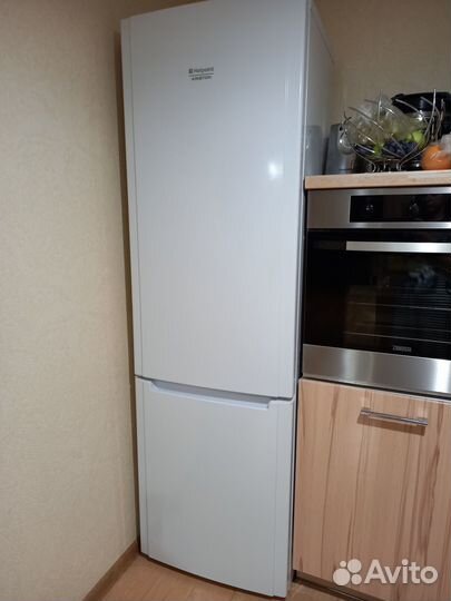Холодильник hotpoint ariston бу