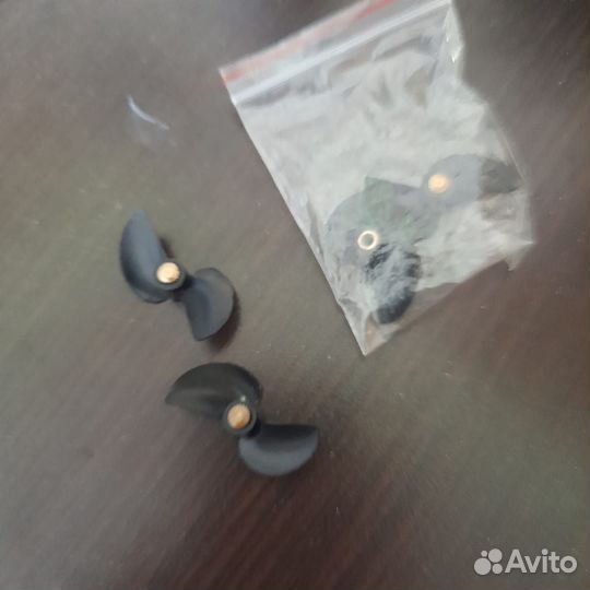 Игрушечный скоростной катер б.у