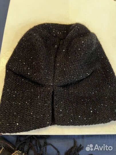 Комплект шапка, снуд, шарф черного цвета