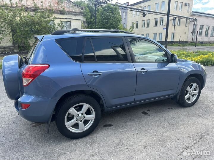 Toyota RAV4 2.0 AT, 2008, 330 000 км