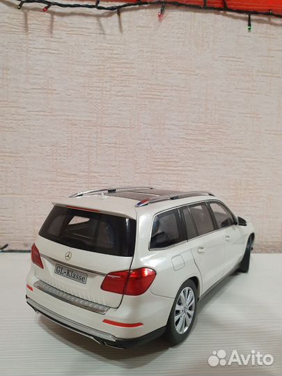 Mercedes gl 1/18 norev