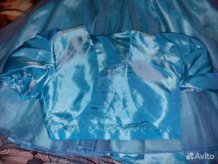 Нарядное платье 4-6 лет