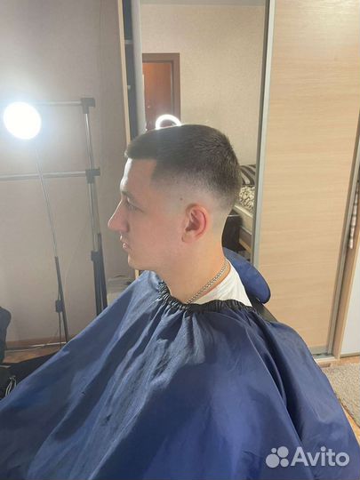 Мужской парикмахер (барбер)