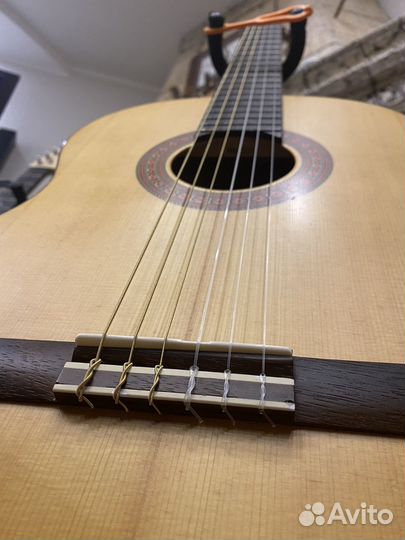 Классическая гитара yamaha C40M