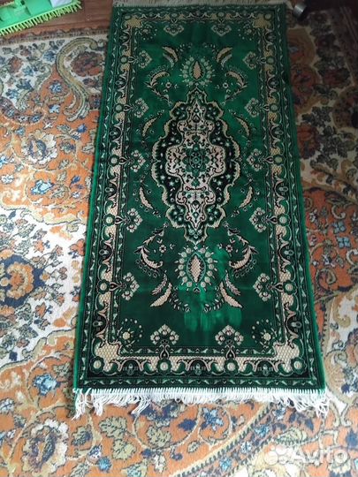 Комплект ковровых покрывал на диван и 2 кресла