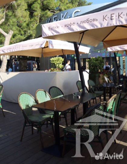 Уличный зонт для кафе