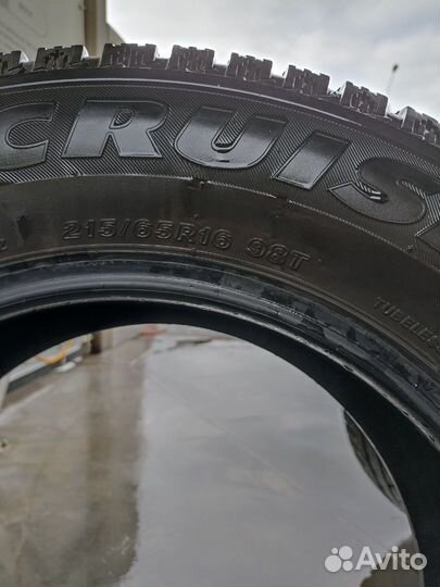 Bridgestone Ice Cruiser 7000 215/65 R16