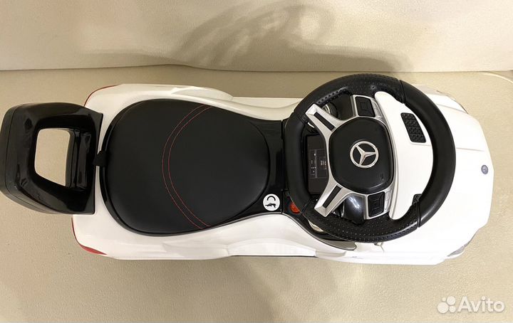 Машинка толокар River toys Mersedes-Benz GL 63