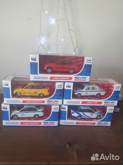 Модель автомобиля 1:43