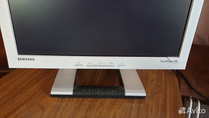 Монитор Samsung 17