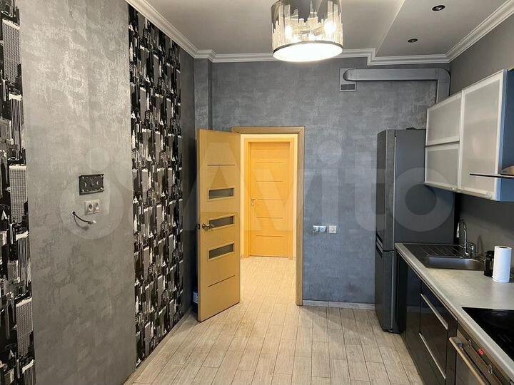 3-к. квартира, 105 м², 13/21 эт.