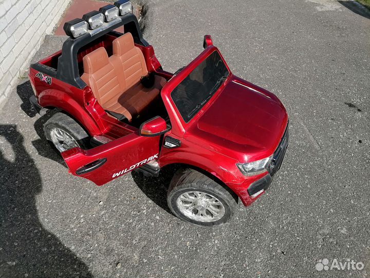 Продам детский электромобиль