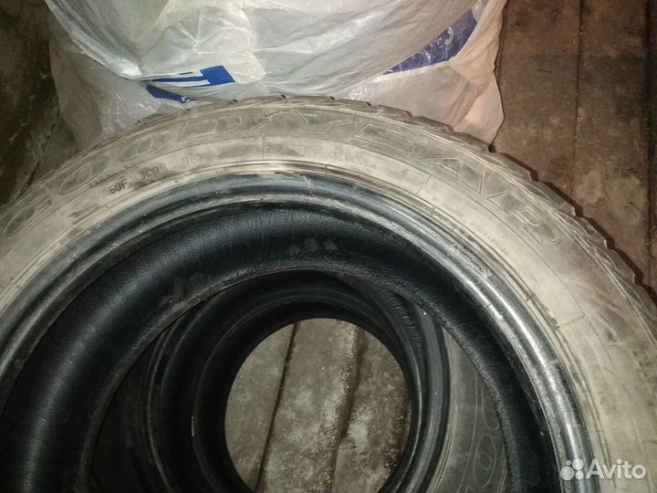 Goodyear UltraGrip Extreme 205/55 R16