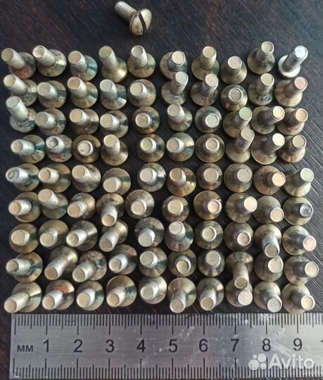 Детали шкафа уголки и болты