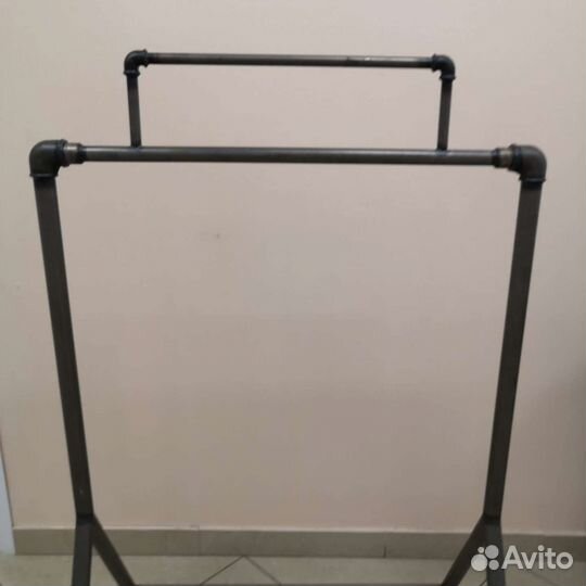 Вешалка для одежды напольная