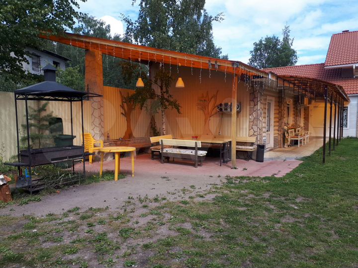 Коттедж 200 м² на участке 10 сот.